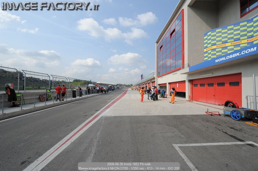 2009-09-26 Imola 1852 Pit walk